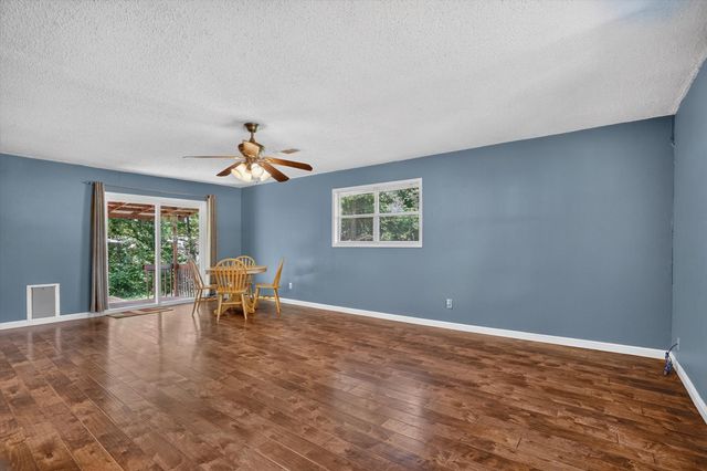 427 Whippoorwill Drive, Granbury, TX 76049