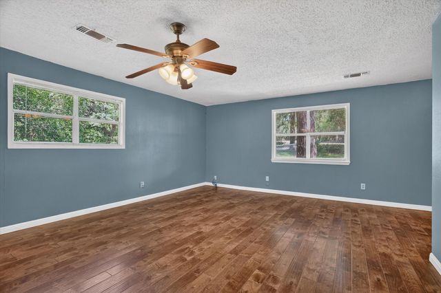 427 Whippoorwill Drive, Granbury, TX 76049