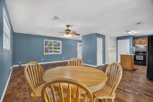 427 Whippoorwill Drive, Granbury, TX 76049