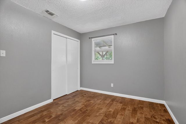 427 Whippoorwill Drive, Granbury, TX 76049