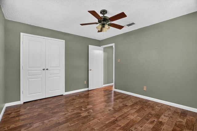 427 Whippoorwill Drive, Granbury, TX 76049