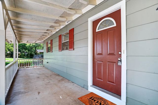 427 Whippoorwill Drive, Granbury, TX 76049