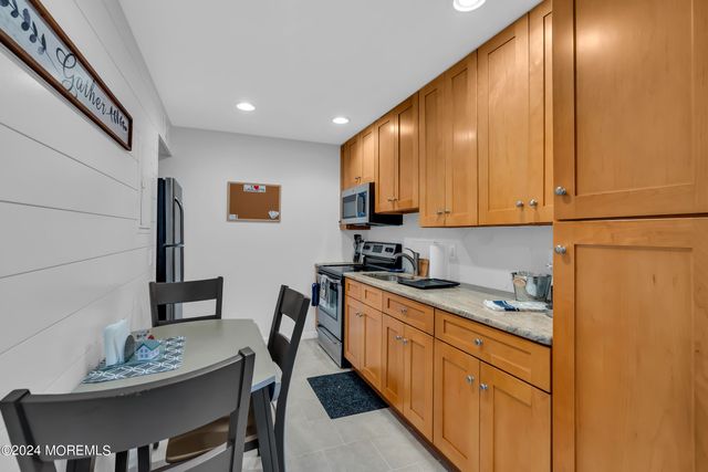 1605 Grand Central Avenue 2, Lavallette, NJ 08735