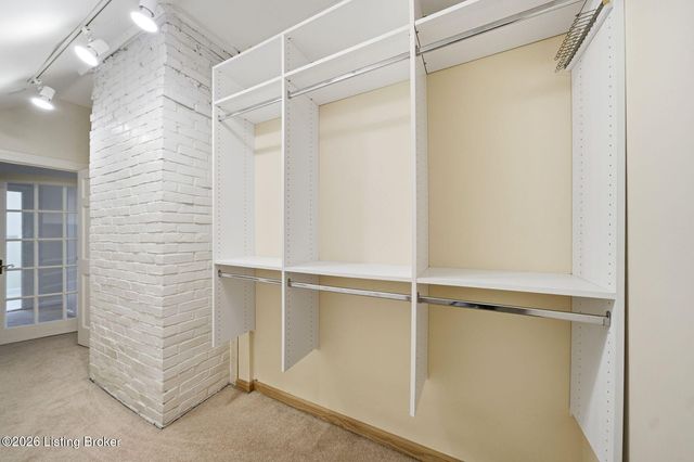 2358 Carlton Terrace, Louisville, KY 40205