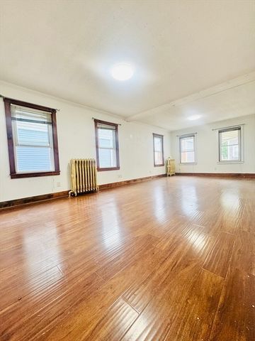 278 Palmer St, New Bedford, MA 02740