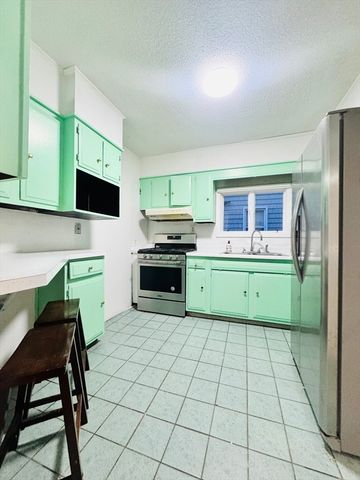 278 Palmer St, New Bedford, MA 02740