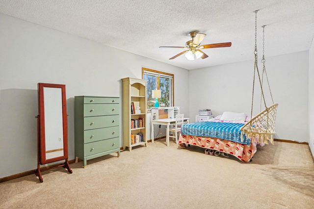 17247 N Fruitport Road, Spring Lake Twp, MI 49456