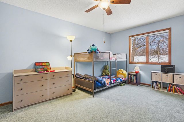 17247 N Fruitport Road, Spring Lake Twp, MI 49456