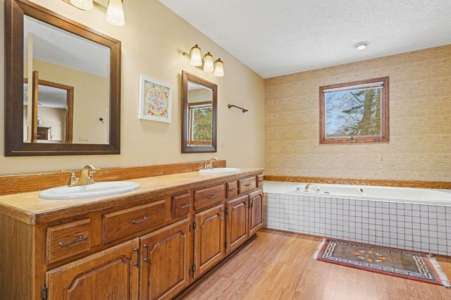 17247 N Fruitport Road, Spring Lake Twp, MI 49456