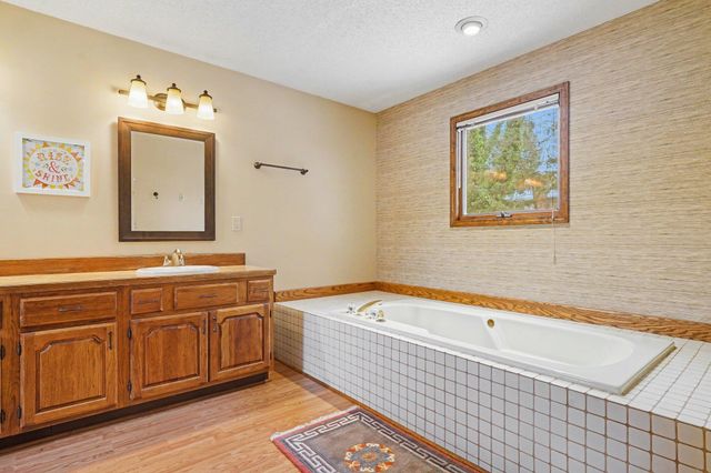 17247 N Fruitport Road, Spring Lake Twp, MI 49456