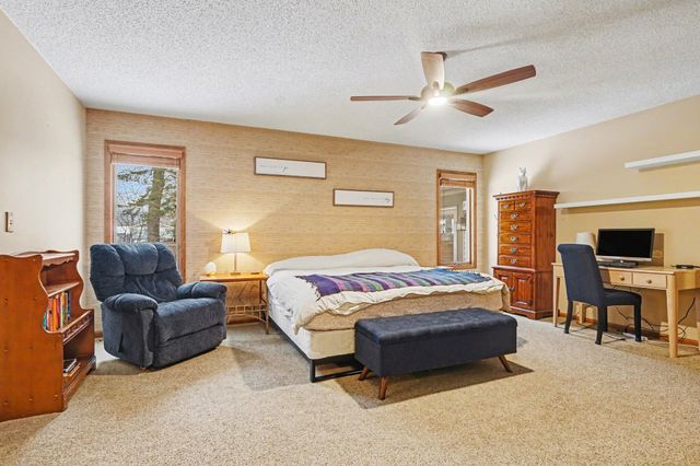 17247 N Fruitport Road, Spring Lake Twp, MI 49456