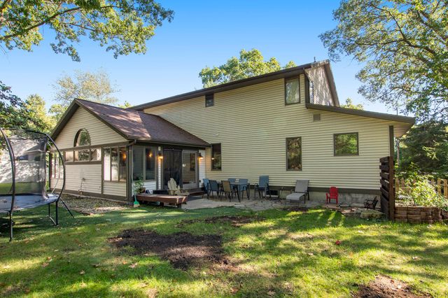 17247 N Fruitport Road, Spring Lake Twp, MI 49456