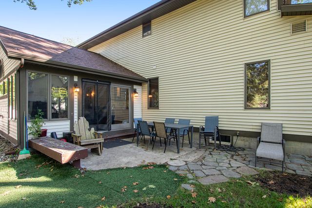 17247 N Fruitport Road, Spring Lake Twp, MI 49456