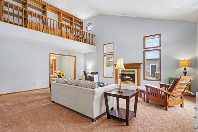 17247 N Fruitport Road, Spring Lake Twp, MI 49456