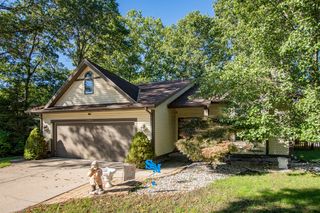17247 N Fruitport Road, Spring Lake Twp, MI 49456