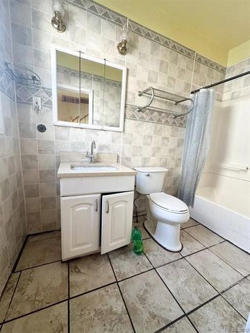 11730 Sobieski Street, Hamtramck, MI 48212