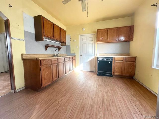 11730 Sobieski Street, Hamtramck, MI 48212