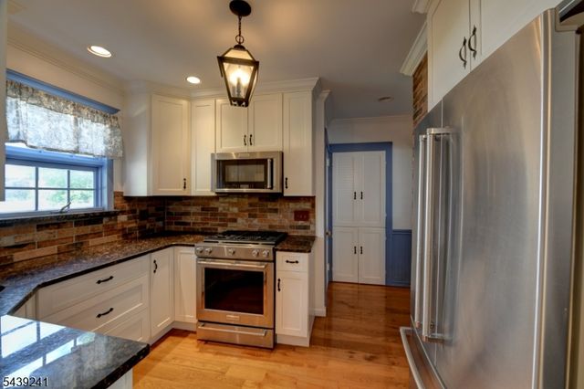 64 Hopper Ave, Pequannock Twp., NJ 07444