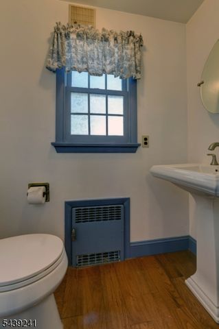 64 Hopper Ave, Pequannock Twp., NJ 07444