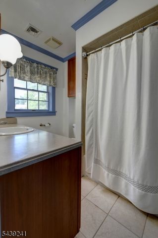 64 Hopper Ave, Pequannock Twp., NJ 07444