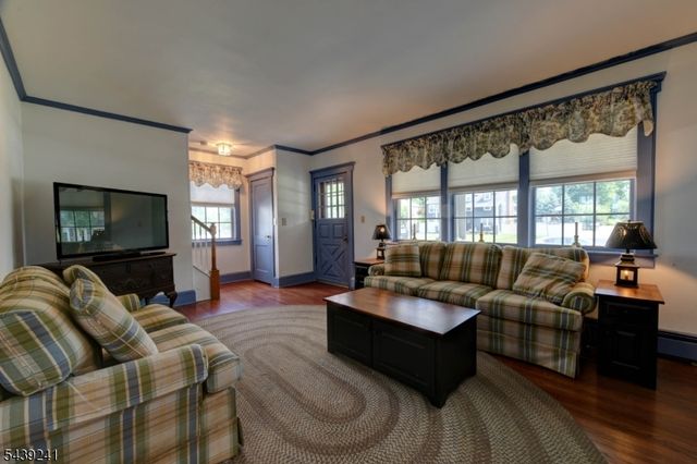 64 Hopper Ave, Pequannock Twp., NJ 07444