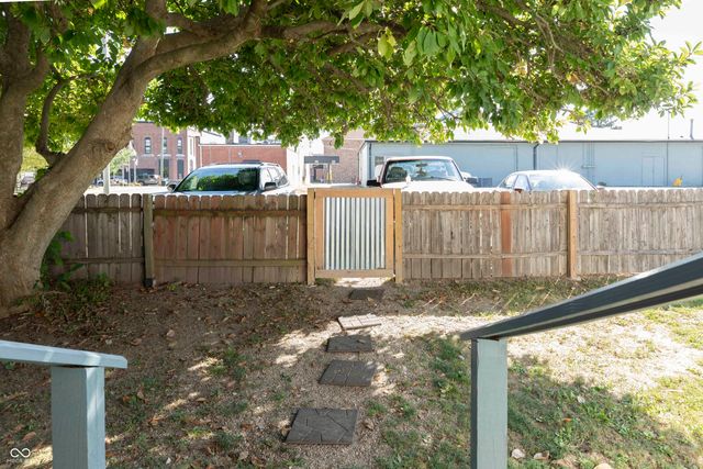 25 W 9th Street, Lapel, IN 46051