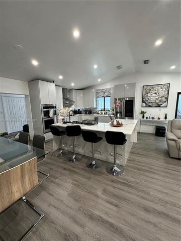 5923 SW 147th Place, Miami, FL 33193