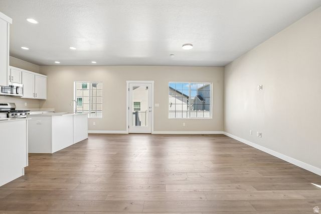 8853 S SMOKY HOLLOW RD, West Jordan, UT 84081