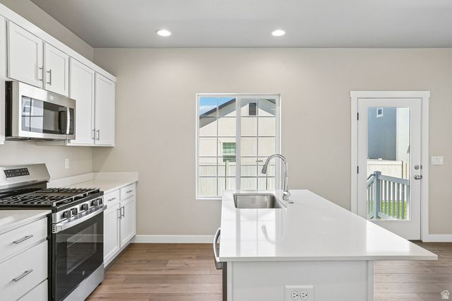8853 S SMOKY HOLLOW RD, West Jordan, UT 84081