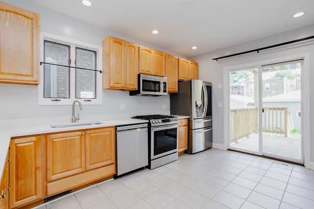 5707 N Rockwell Street, Chicago, IL 60659