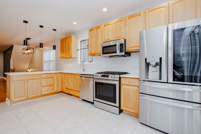 5707 N Rockwell Street, Chicago, IL 60659