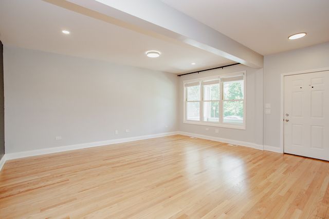 5707 N Rockwell Street, Chicago, IL 60659