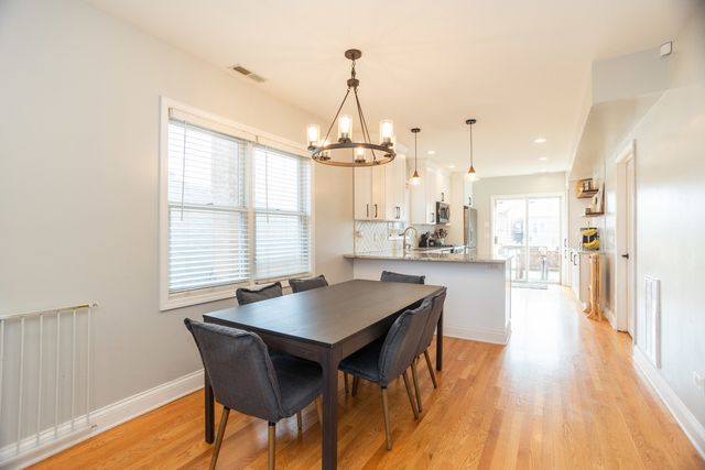 5707 N Rockwell Street, Chicago, IL 60659