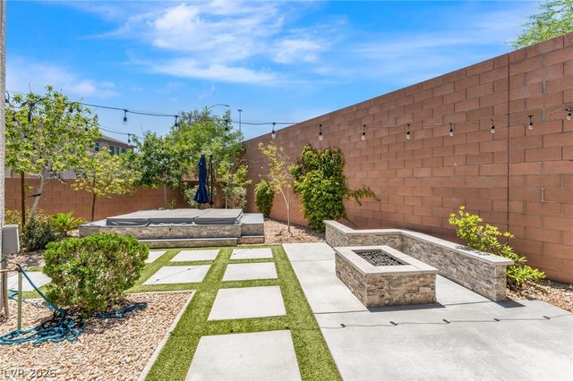 5981 Smith Valley Road, Las Vegas, NV 89148