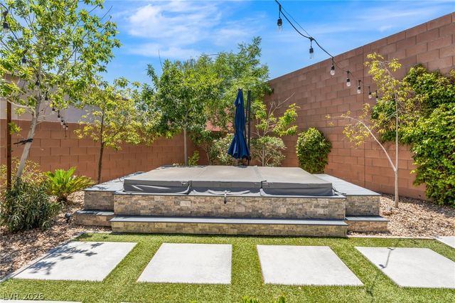 5981 Smith Valley Road, Las Vegas, NV 89148