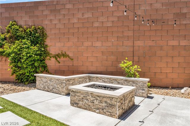 5981 Smith Valley Road, Las Vegas, NV 89148