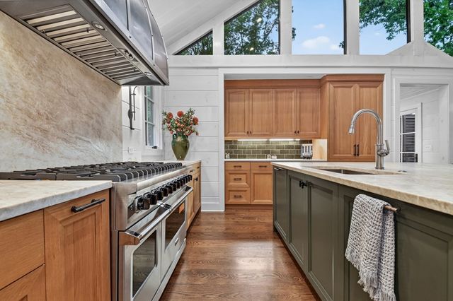 30 Cherokee Lane, Blue Ridge, GA 30513