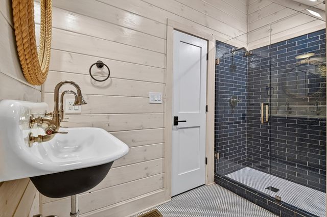 30 Cherokee Lane, Blue Ridge, GA 30513
