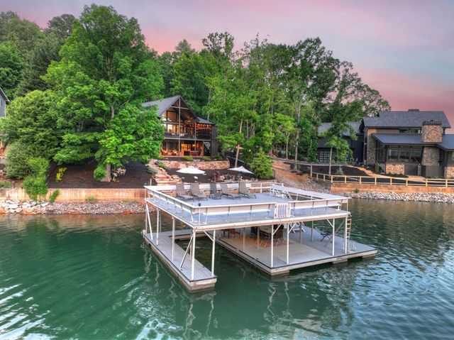30 Cherokee Lane, Blue Ridge, GA 30513