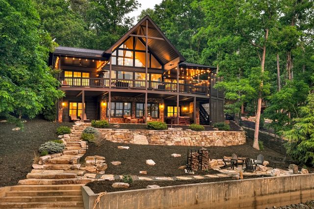 30 Cherokee Lane, Blue Ridge, GA 30513