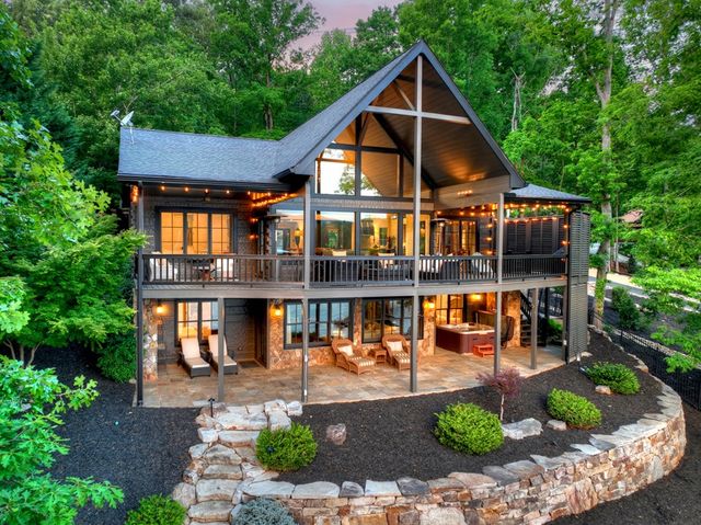 30 Cherokee Lane, Blue Ridge, GA 30513