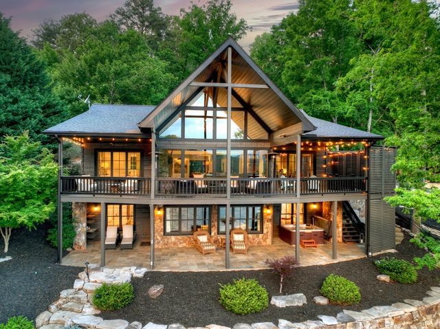 30 Cherokee Lane, Blue Ridge, GA 30513