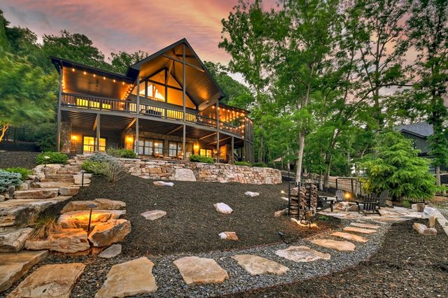 30 Cherokee Lane, Blue Ridge, GA 30513