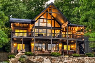 30 Cherokee Lane, Blue Ridge, GA 30513