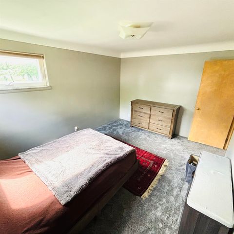 4645 S 3 Mile Road, Bay City, MI 48706