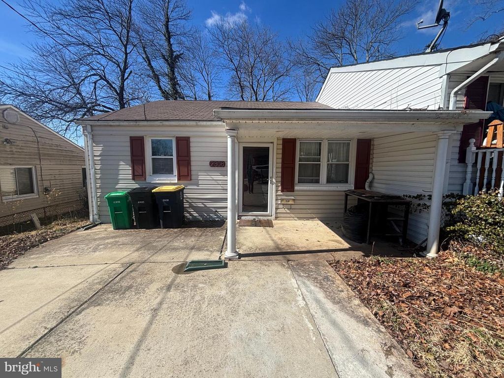 2308 TUEMMLER AVE, Landover, MD 20785