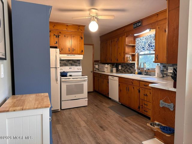 58 Glendale Drive, Freehold, NJ 07728