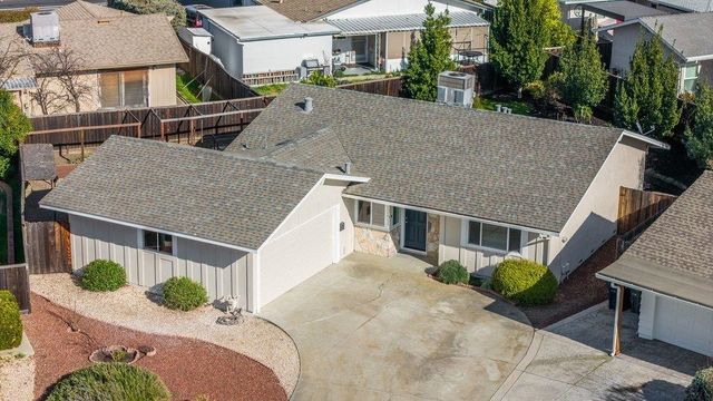 5251 Peony Dr, Livermore, CA 94551