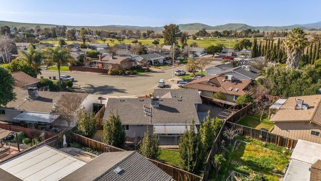 5251 Peony Dr, Livermore, CA 94551