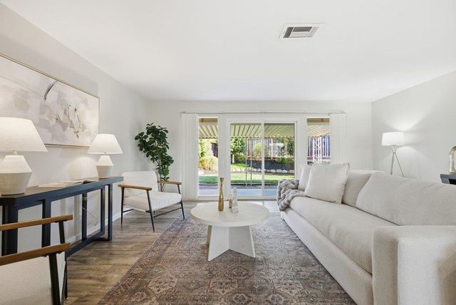 5251 Peony Dr, Livermore, CA 94551